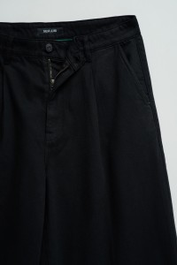 CAL�AS LOOSE FIT
