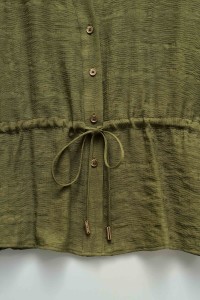 BLUSA TEXTURADA COM CINTO