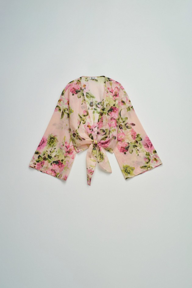 BLUSA COM NÓ FRONTAL
