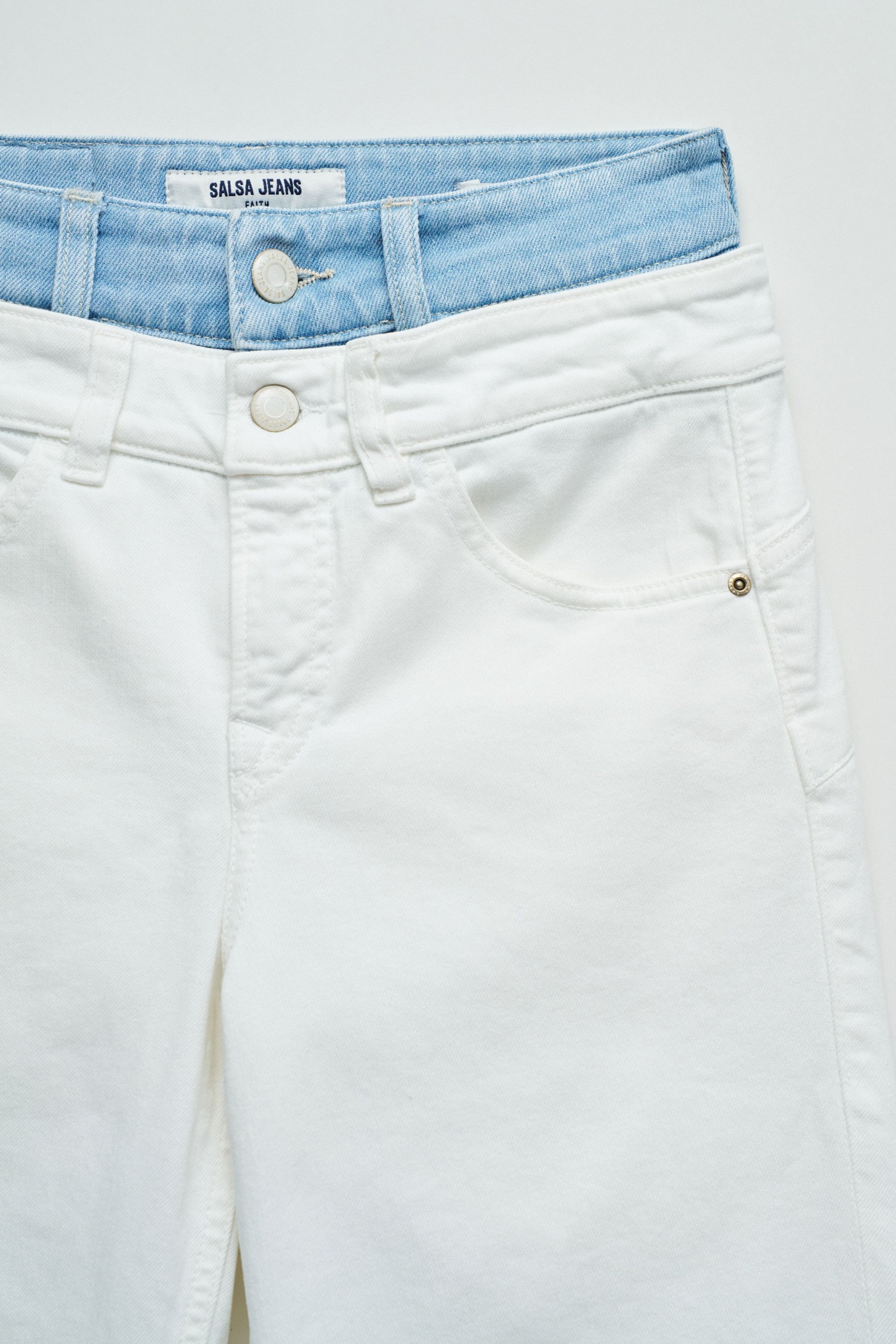 FAITH PUSH IN STRAIGHT JEANS