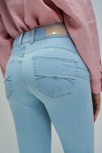 JEANS SECRET PUSH IN SLIM JEANS SECRET PUSH IN SLIM
