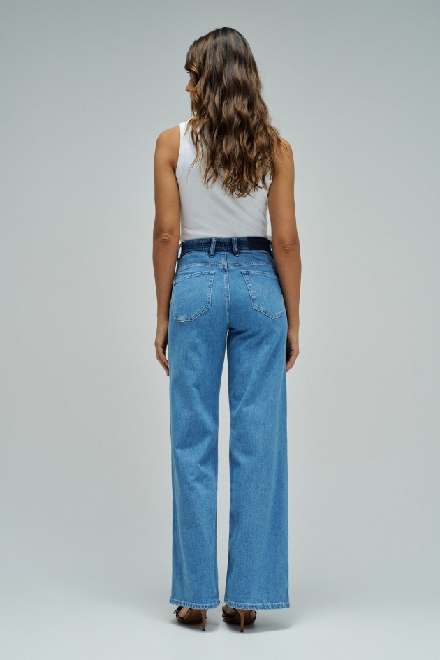 FAITH PUSH IN WIDE JEANS