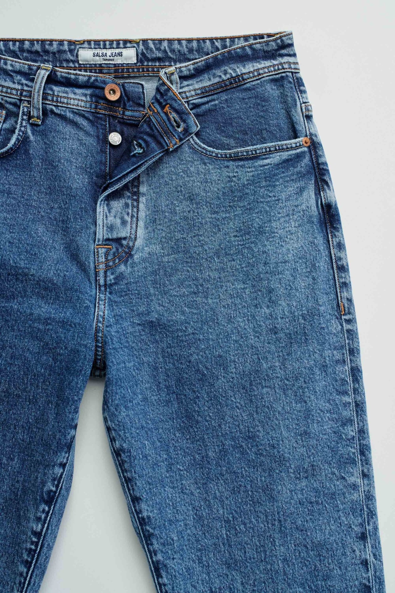 JEANS TAPERED FIT