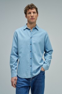 CAMISA EM DENIM LEVE