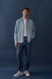 CAMISA EM DENIM LEVE