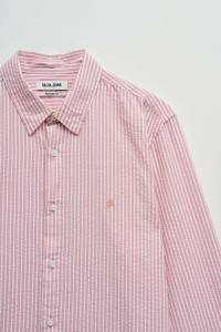 CAMISA COM RISCAS