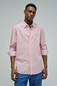 CAMISA COM RISCAS