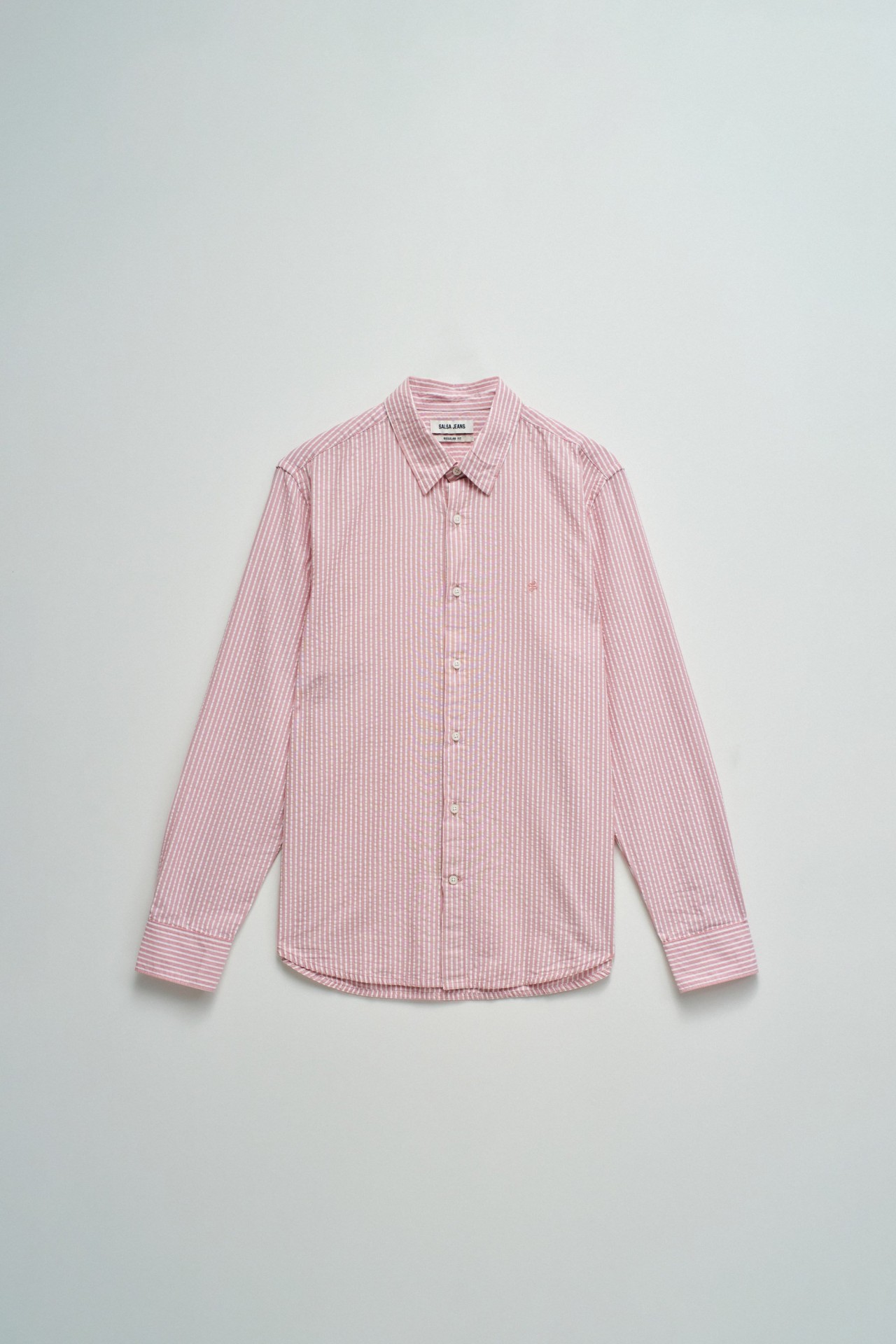 CAMISA COM RISCAS