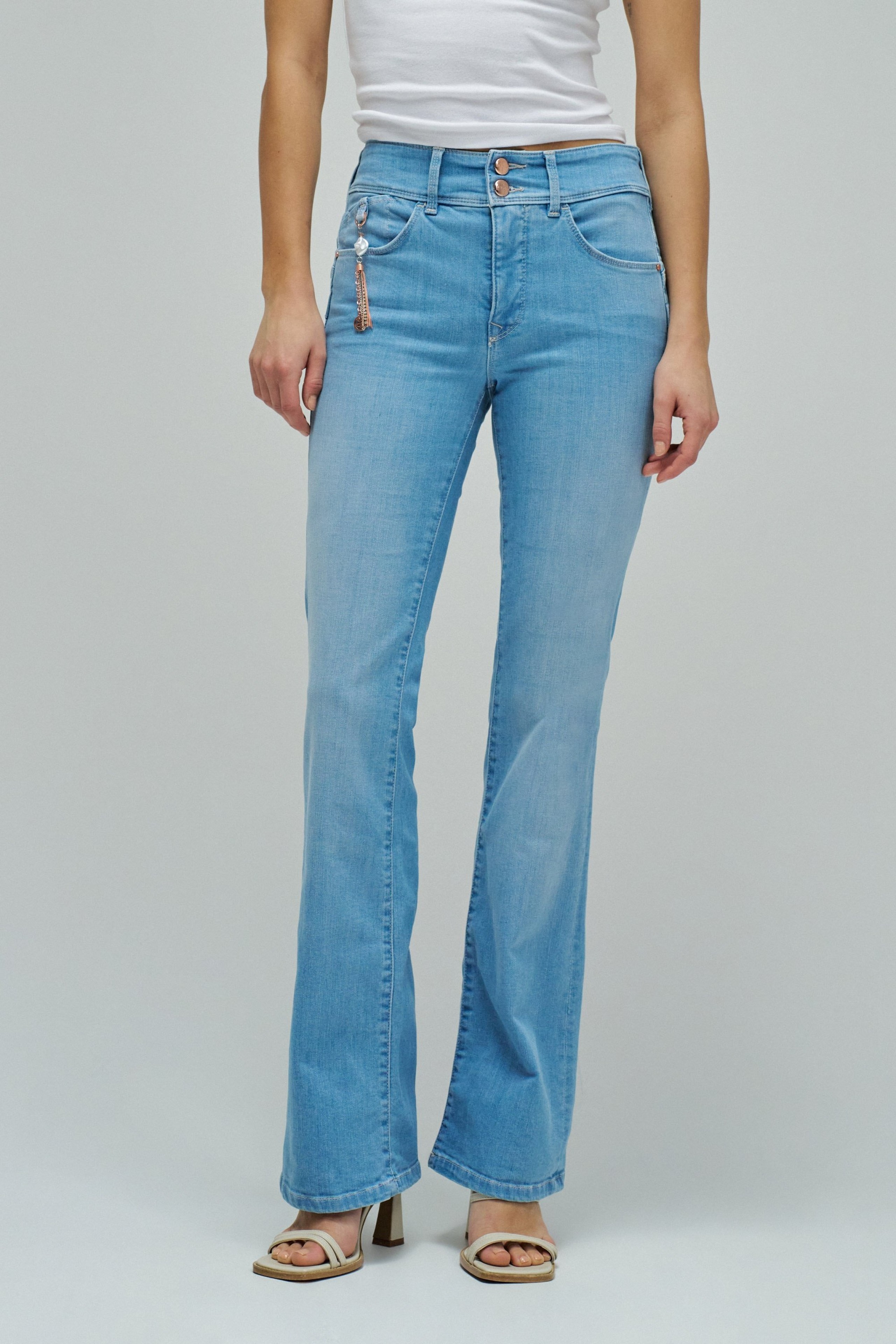 JEANS SECRET PUSH IN STRAIGHT