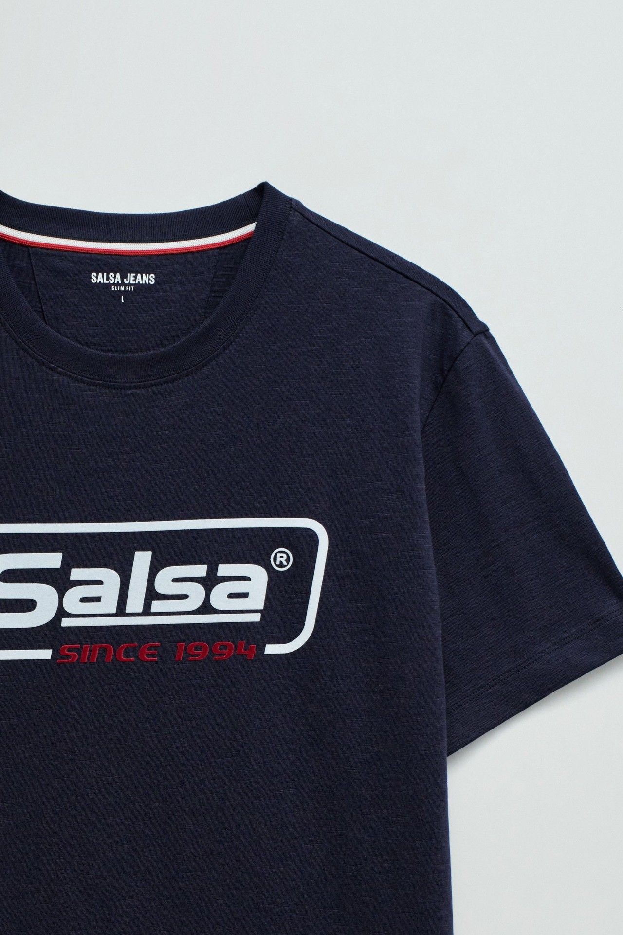 T-SHIRT WITH BRANDING