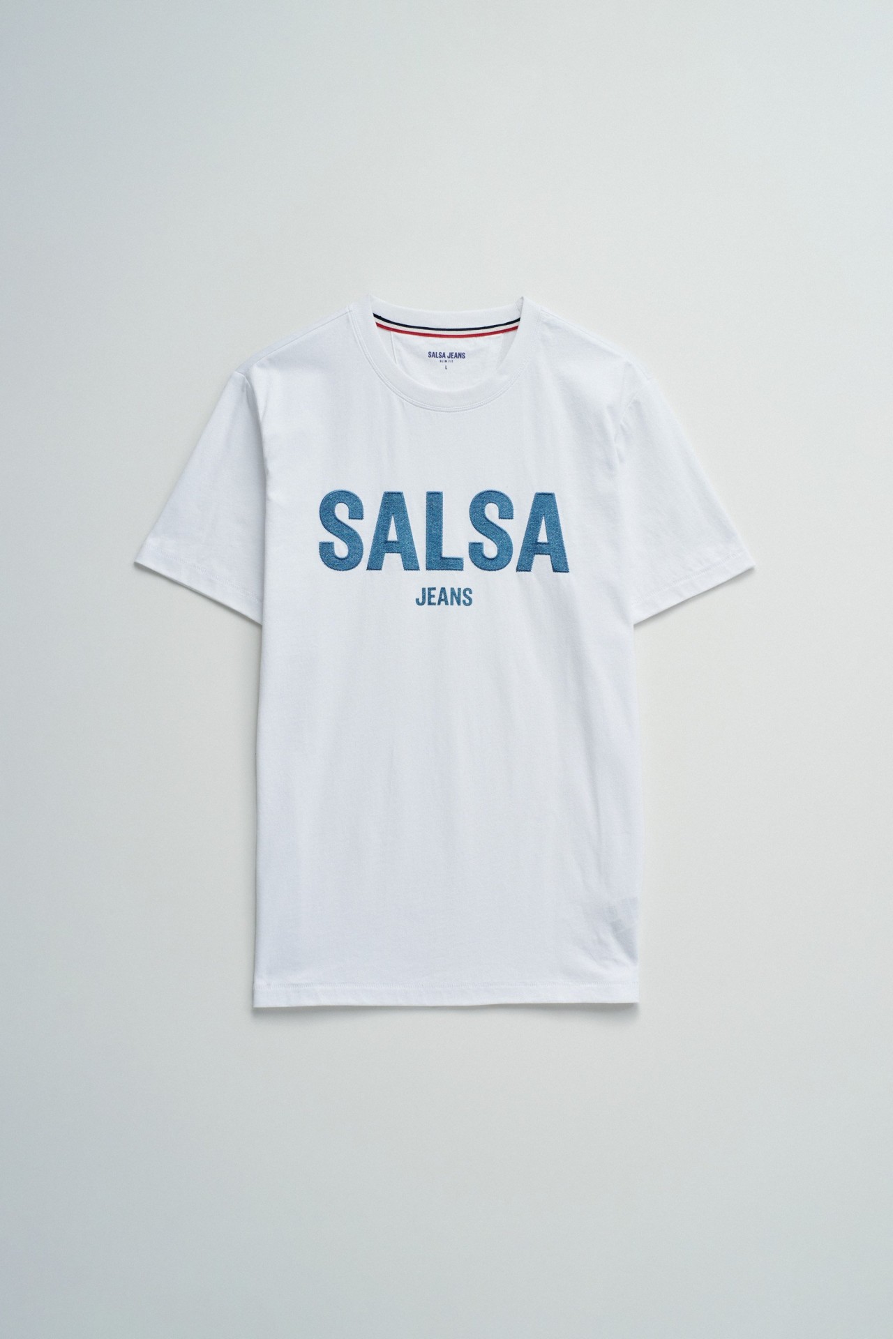 T-SHIRT WITH BRANDING
