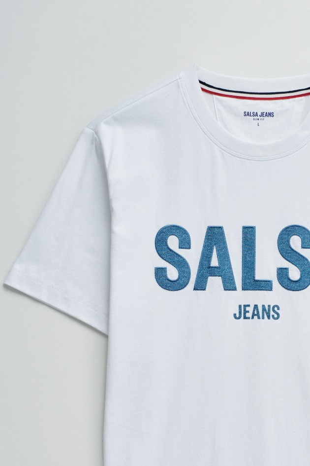 T-SHIRT WITH BRANDING