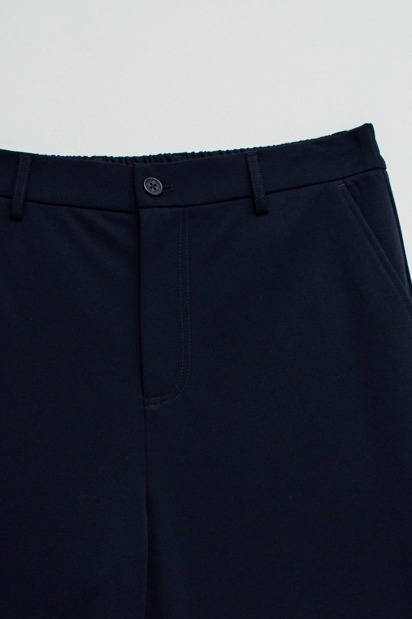 CHINOBROEK MET ELASTISCHE TAILLE