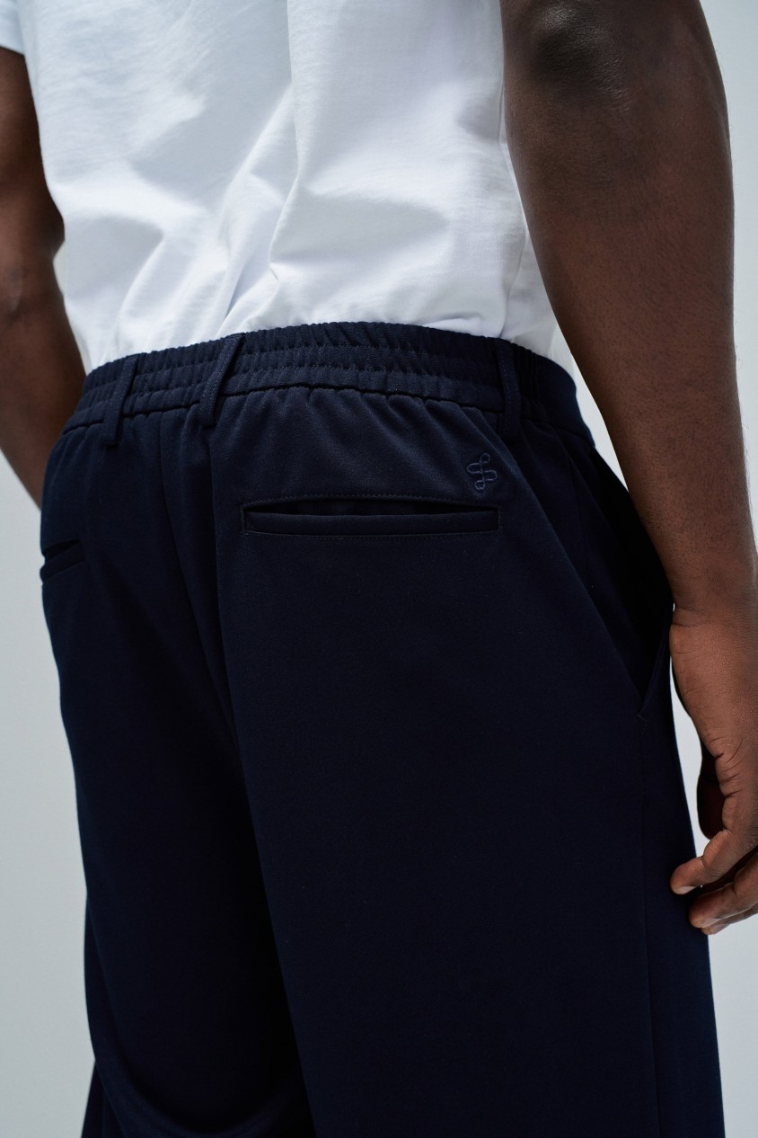 CHINOBROEK MET ELASTISCHE TAILLE