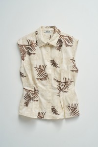 CAMISA COM BORDADOS