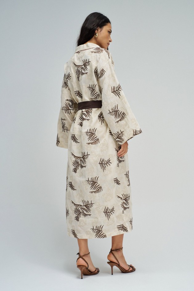 KIMONO COM BORDADOS