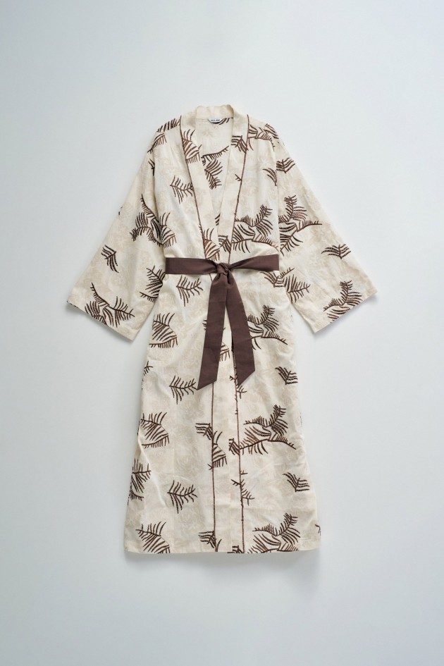 KIMONO COM BORDADOS