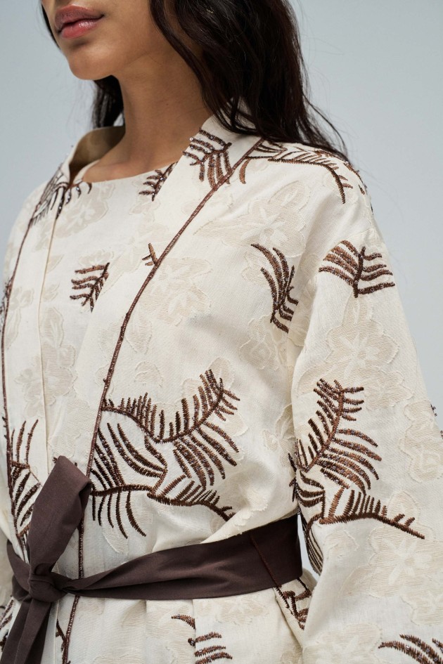 KIMONO COM BORDADOS