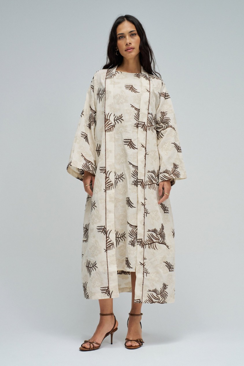 KIMONO COM BORDADOS