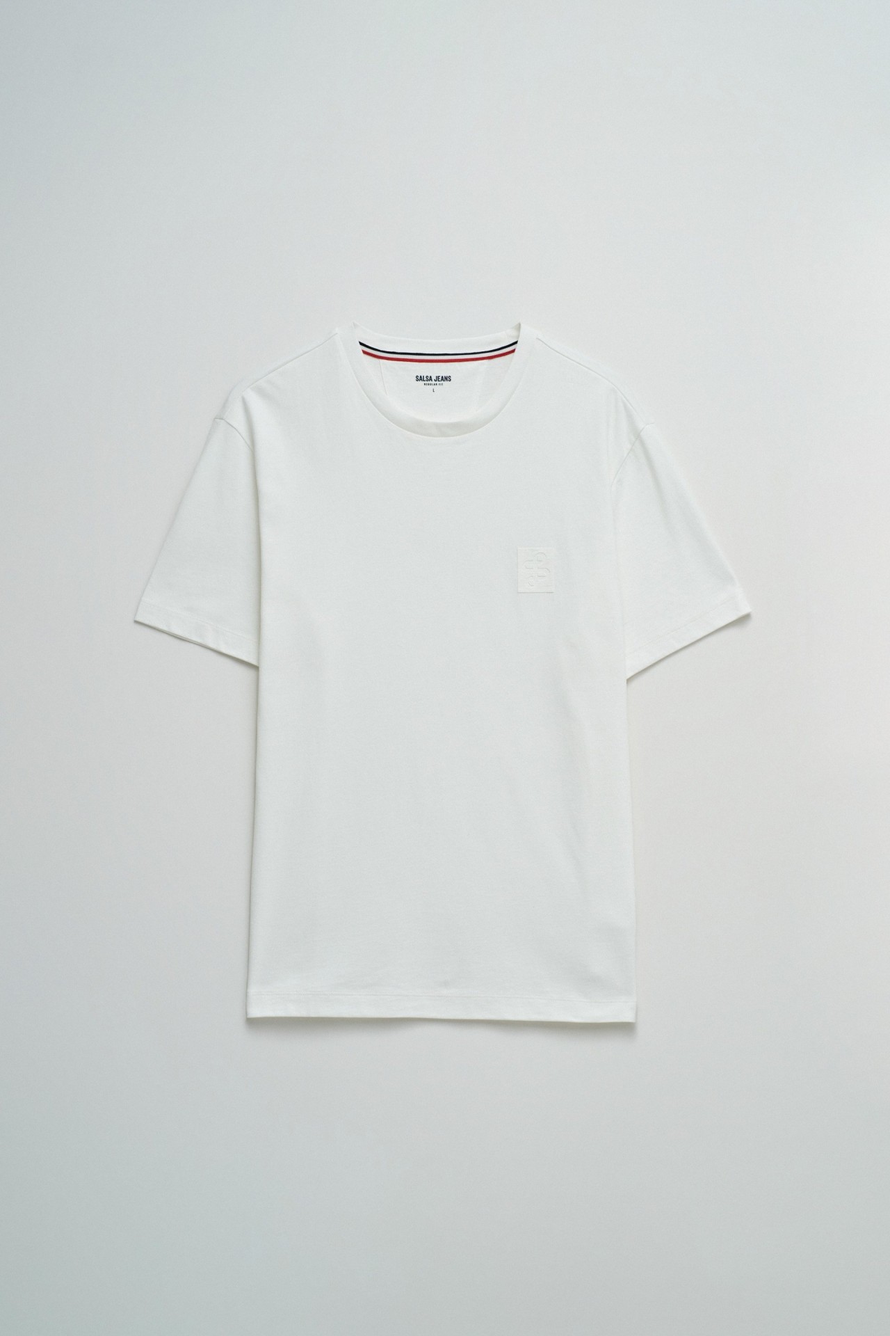 T-SHIRT AVEC BRANDING
