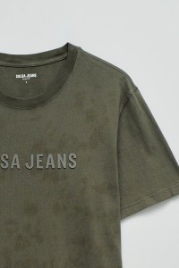 T-SHIRT WITH BRANDING