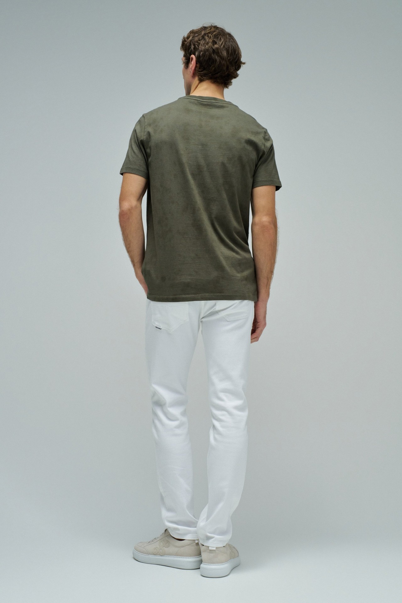 T-SHIRT WITH BRANDING