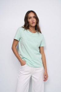 T-SHIRT COM BRANDING