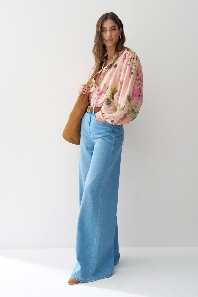 CAMISA COM PADRÃO FLORAL