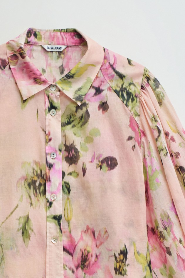 CAMISA COM PADRÃO FLORAL