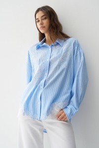 CAMISA DE RISCAS COM RENDA