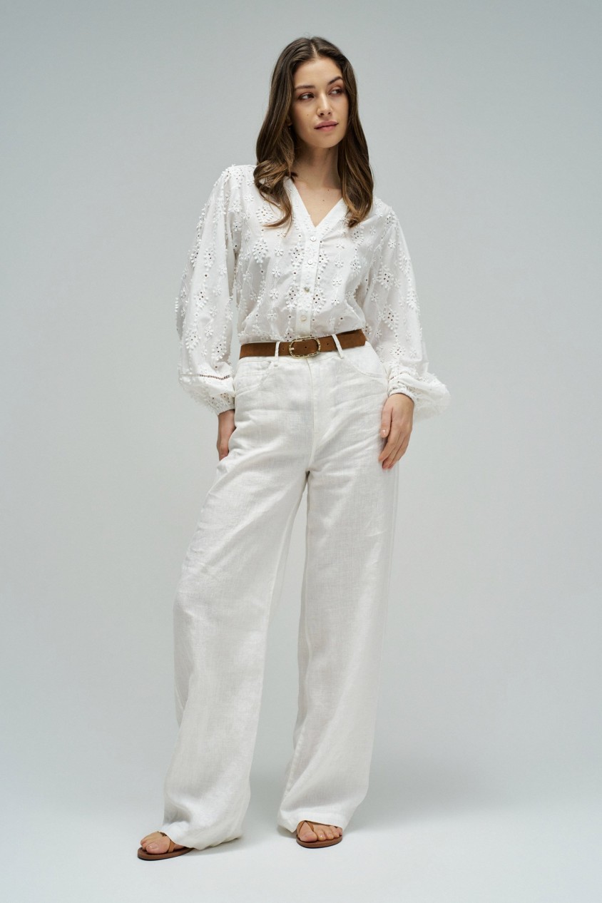 BLUSE MIT STICKEREIEN