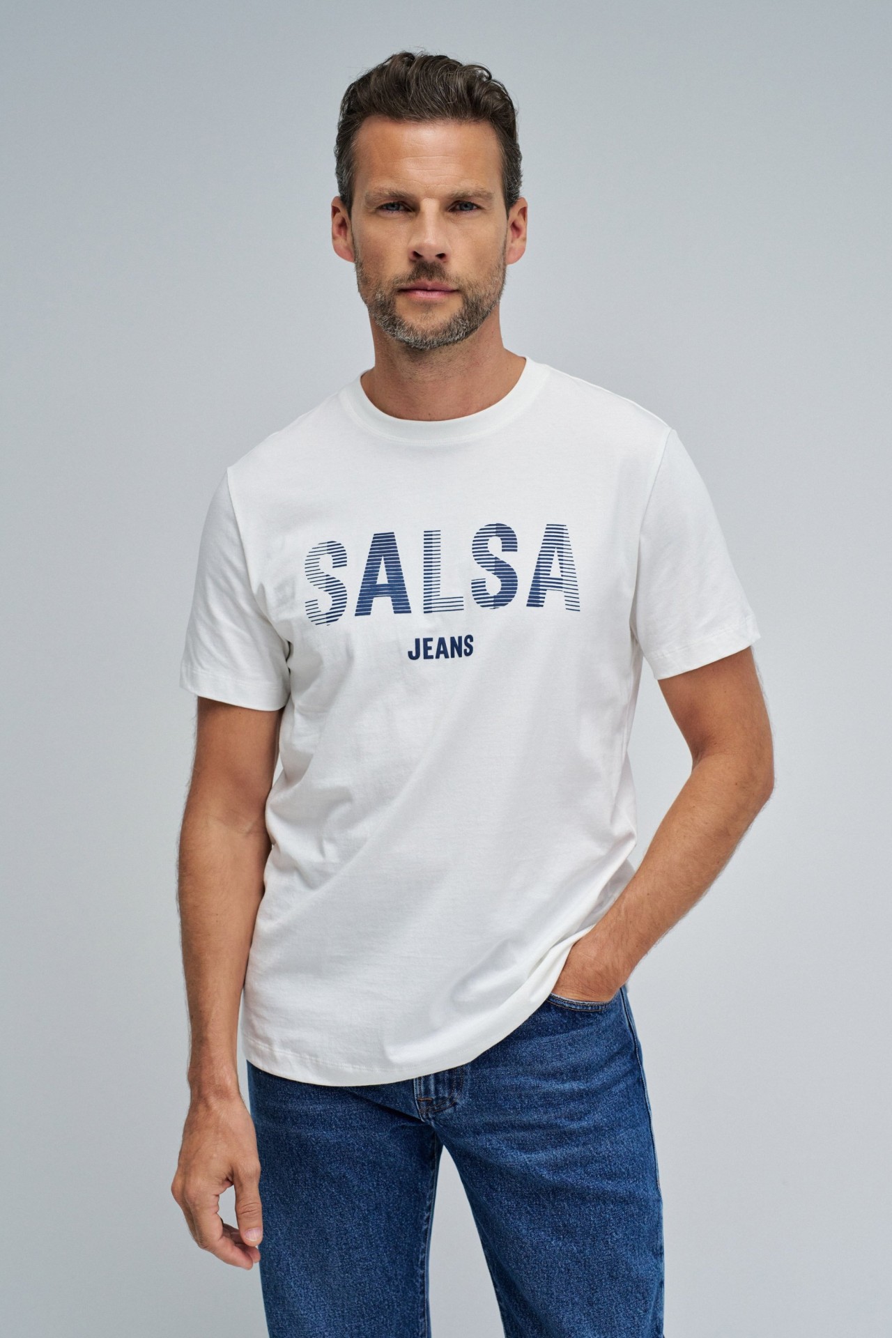 T-SHIRT WITH BRANDING