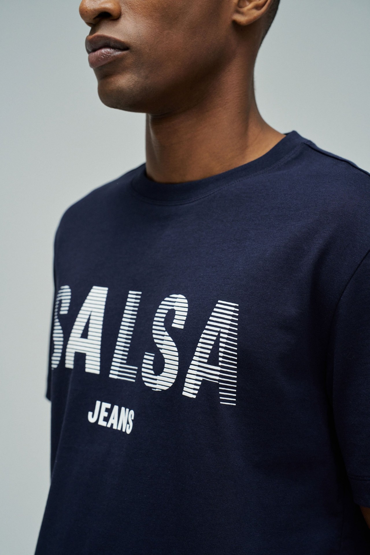 T-SHIRT WITH BRANDING