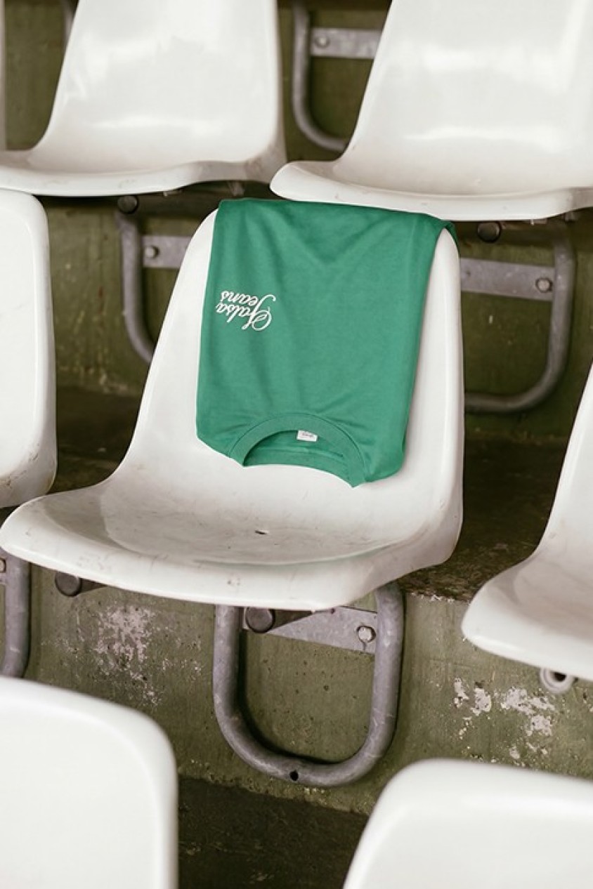 T-SHIRT COM BRANDING