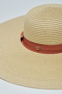 STRAW HAT