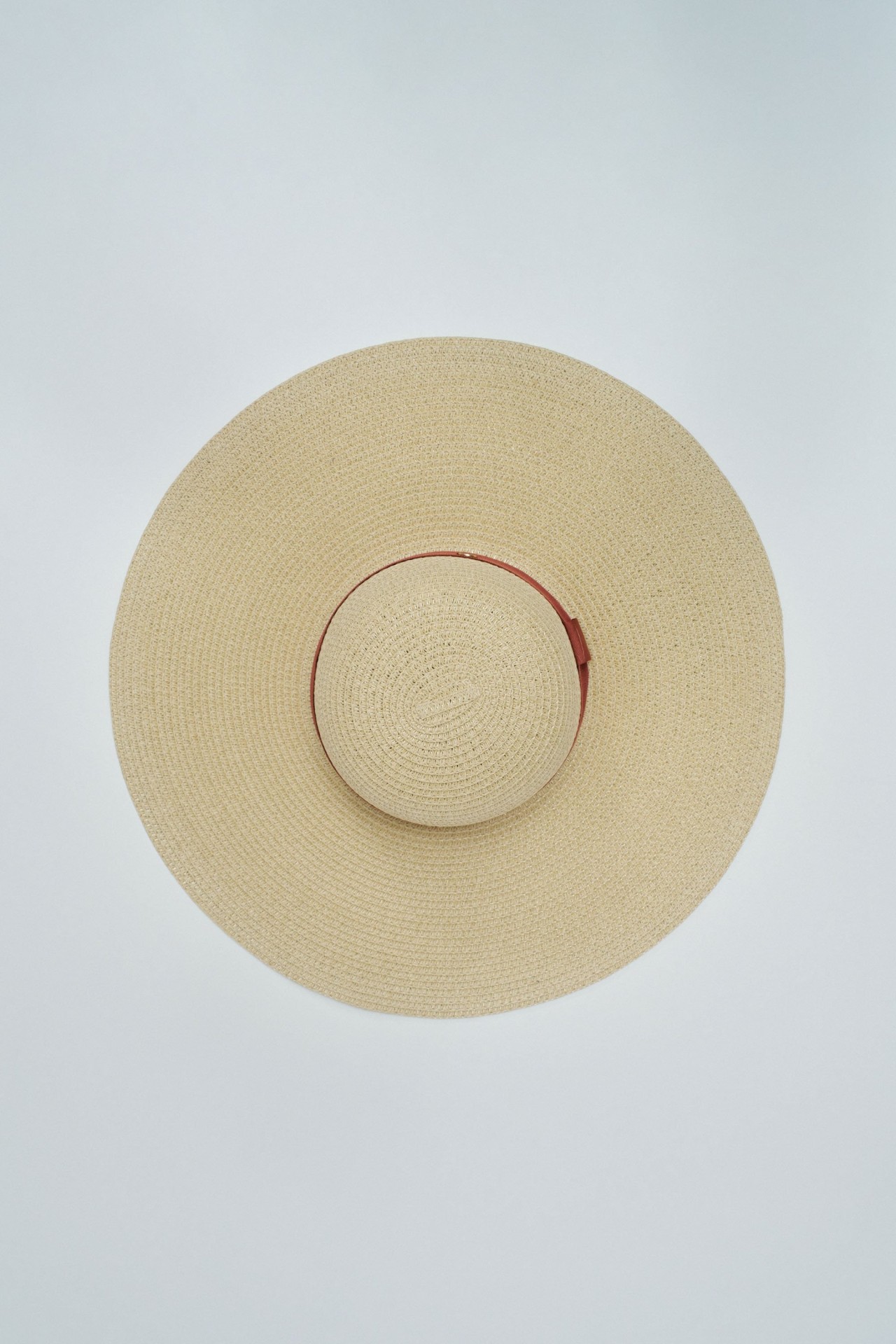 STRAW HAT
