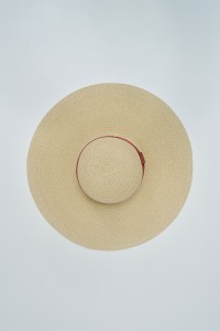 STRAW HAT