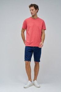 T-SHIRT WITH DYEING AND BRANDING