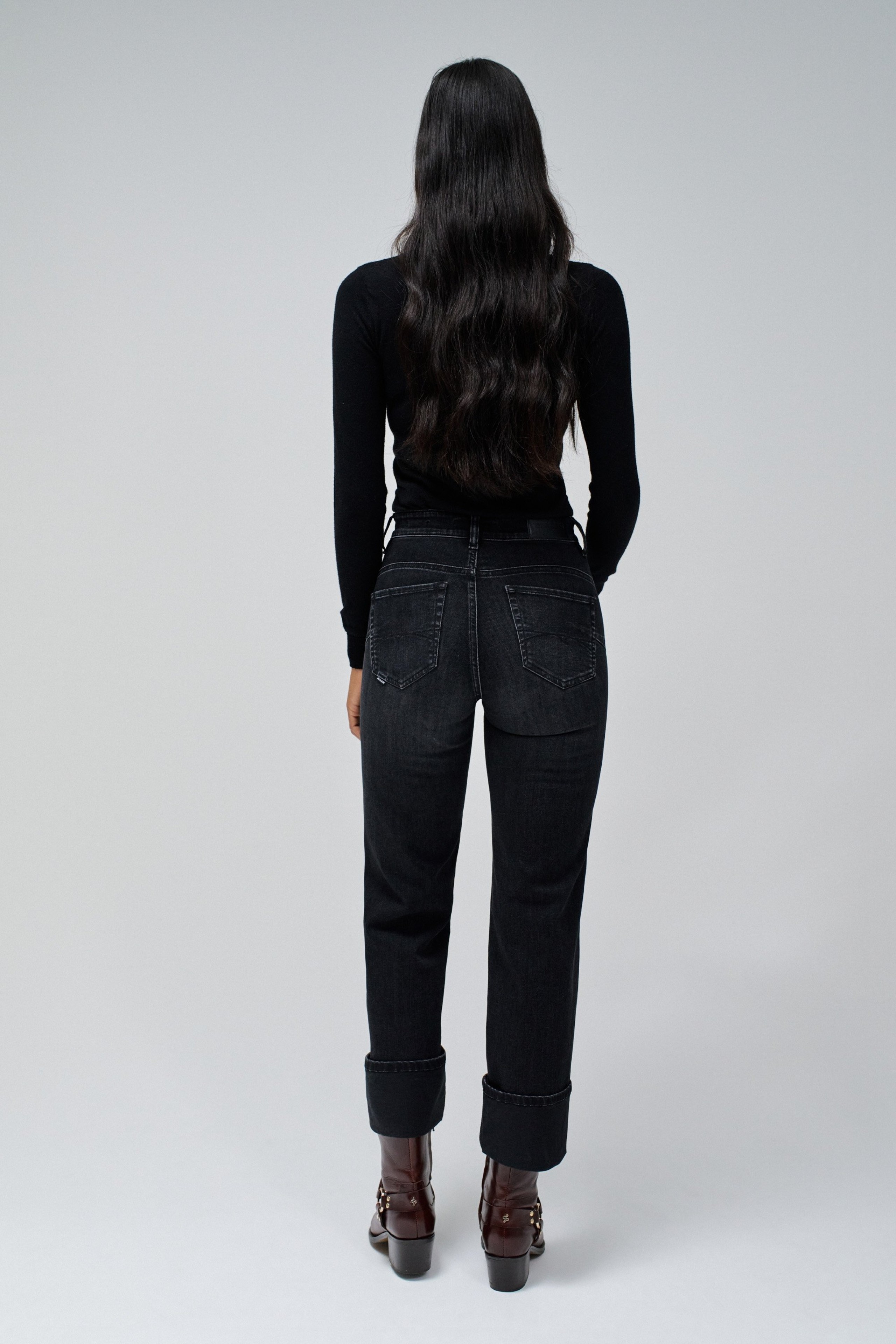 FAITH PUSH IN STRAIGHT JEANS