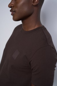 T-SHIRT AVEC BRANDING