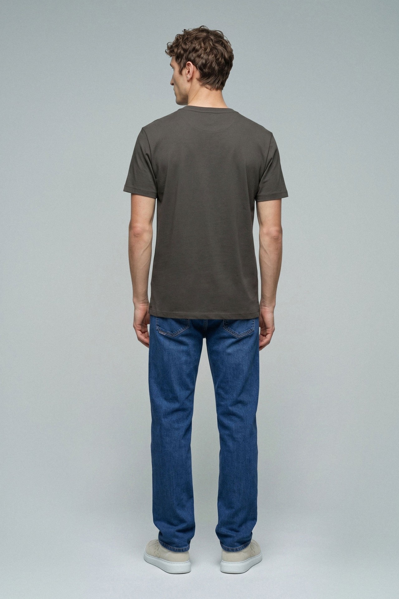 T-SHIRT COM BRANDING
