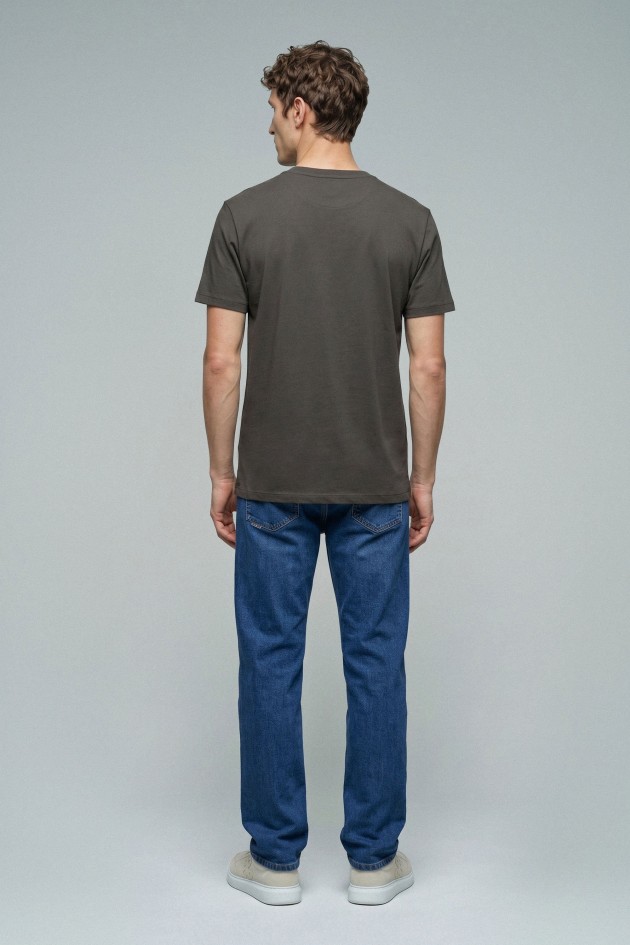 T-SHIRT WITH BRANDING