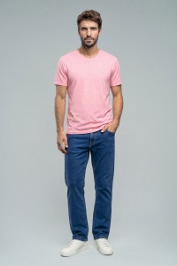 T-SHIRT AVEC TEINTURE ET MARQUAGE