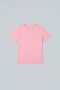T-SHIRT AVEC TEINTURE ET MARQUAGE