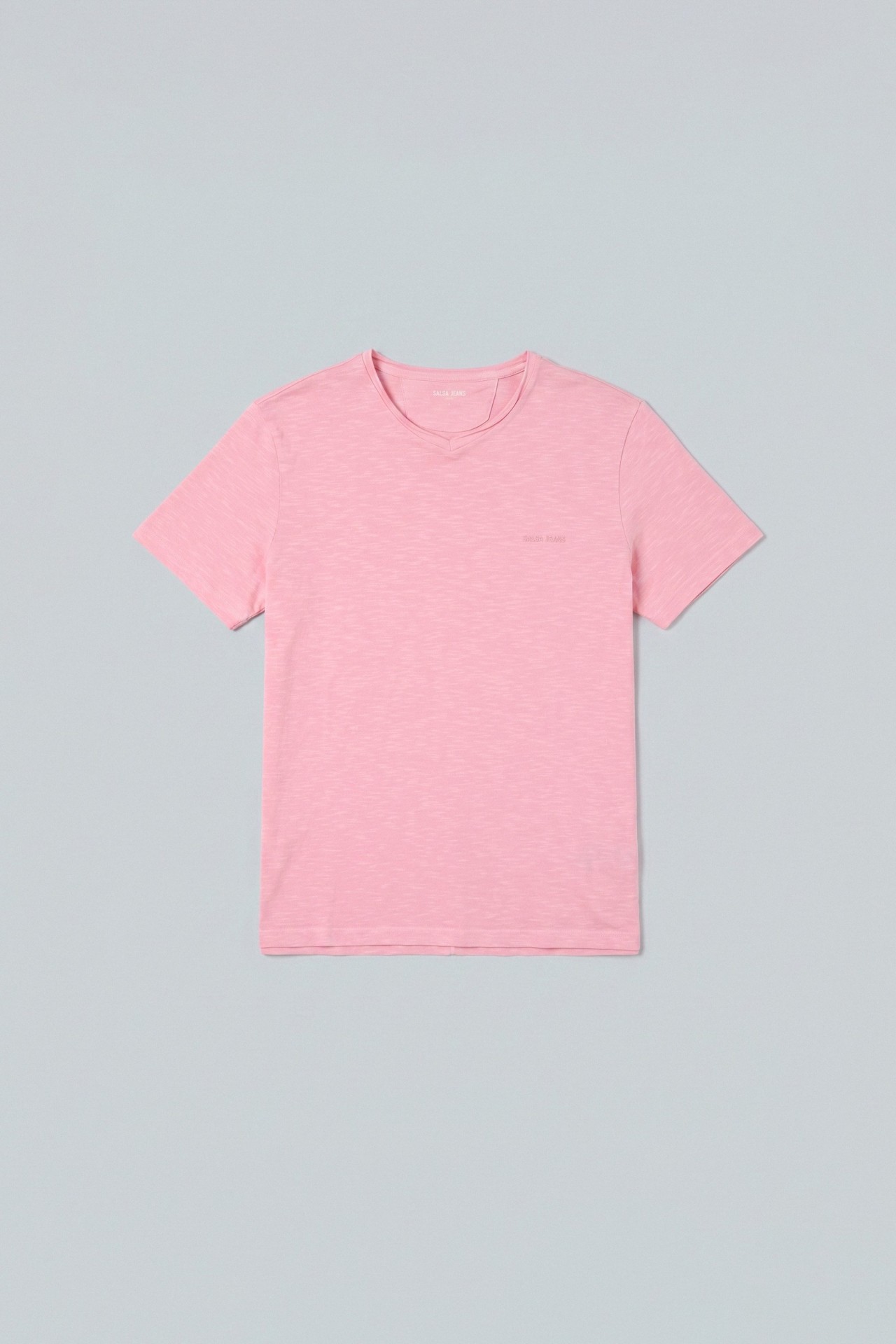 T-SHIRT AVEC TEINTURE ET MARQUAGE