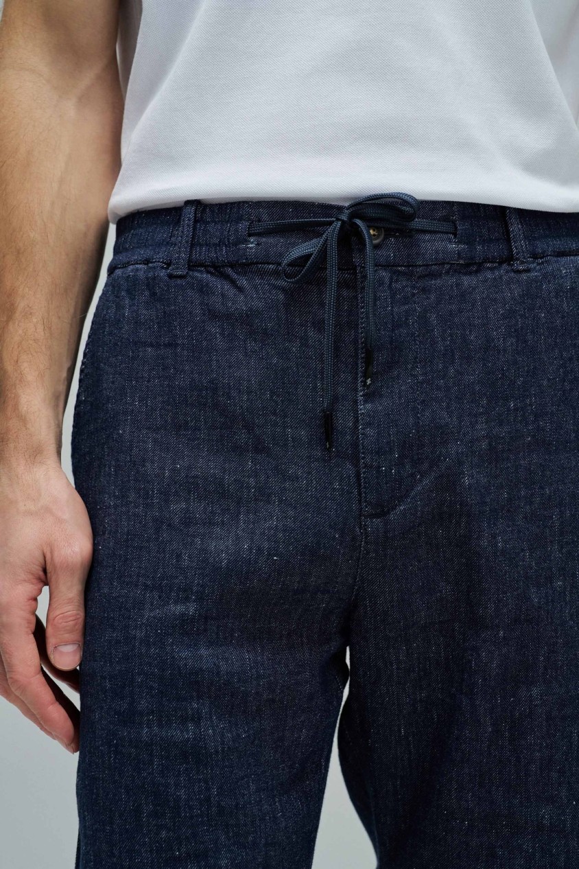 JOGGER SHORTS VAN LICHT DENIM