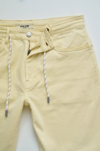 CAL��ES EM DENIM DE COR S-ACTIV