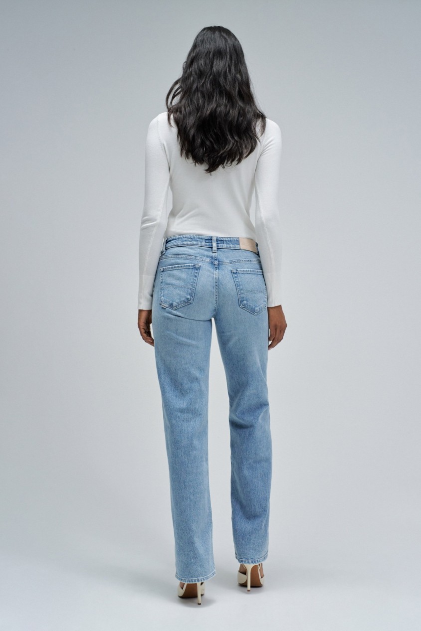 JEANS LOW RISE STRAIGHT