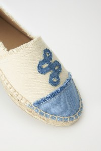 ALPERCATAS COM DETALHES EM DENIM