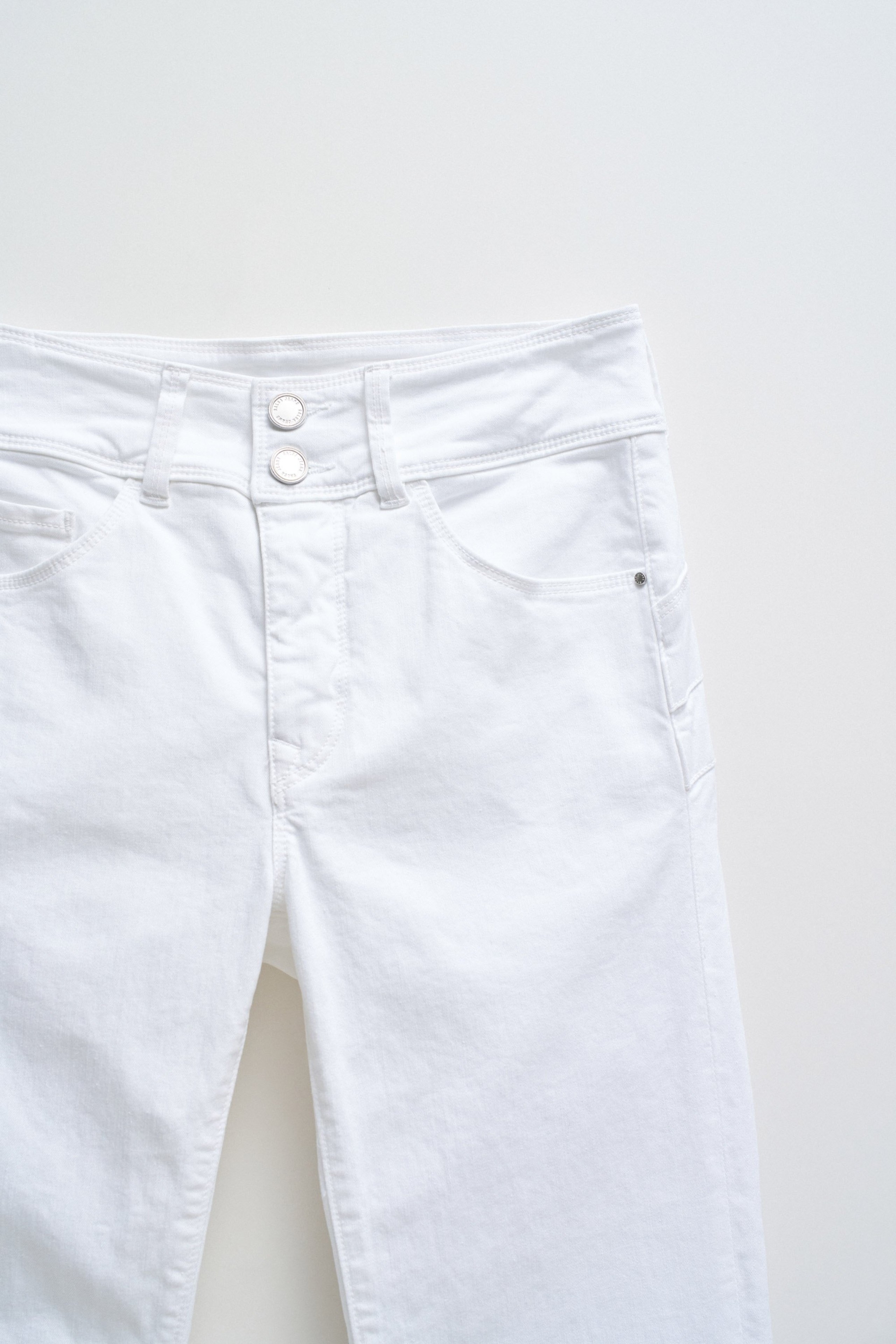 JEANS SECRET PUSH IN STRAIGHT